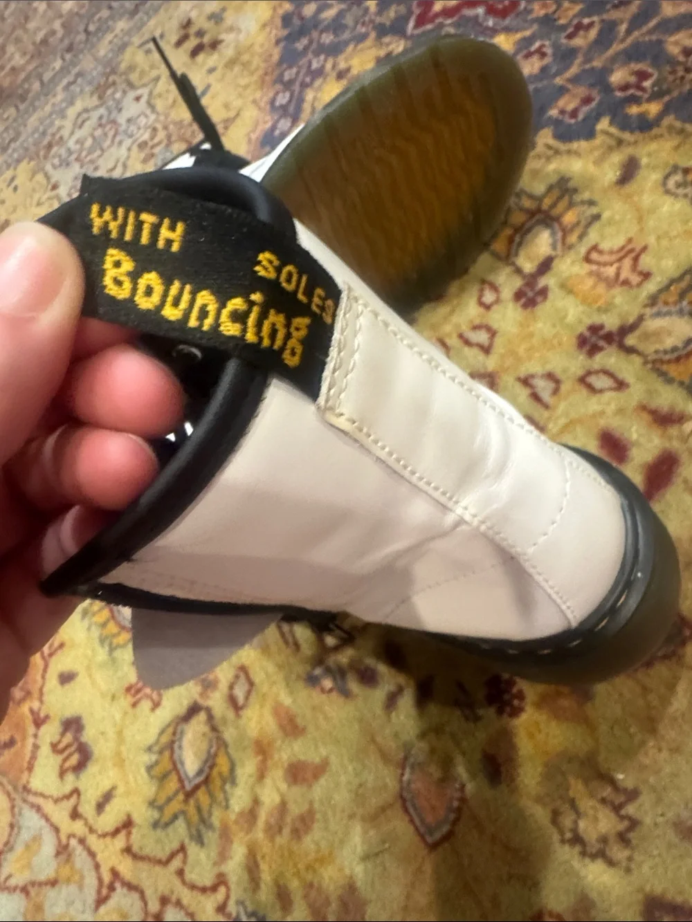 Dr Martens kids White 8 eye Lace-Up Boots excellent condition